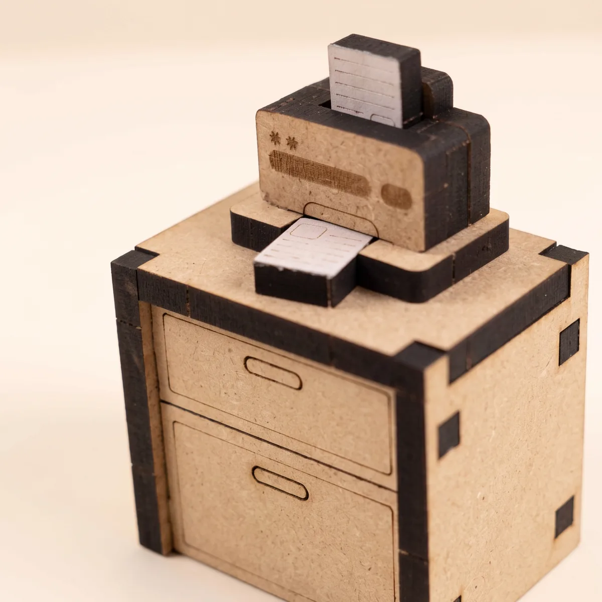 Crateit Roomies - Cloud Office - kommode med printer i ufarvet trae