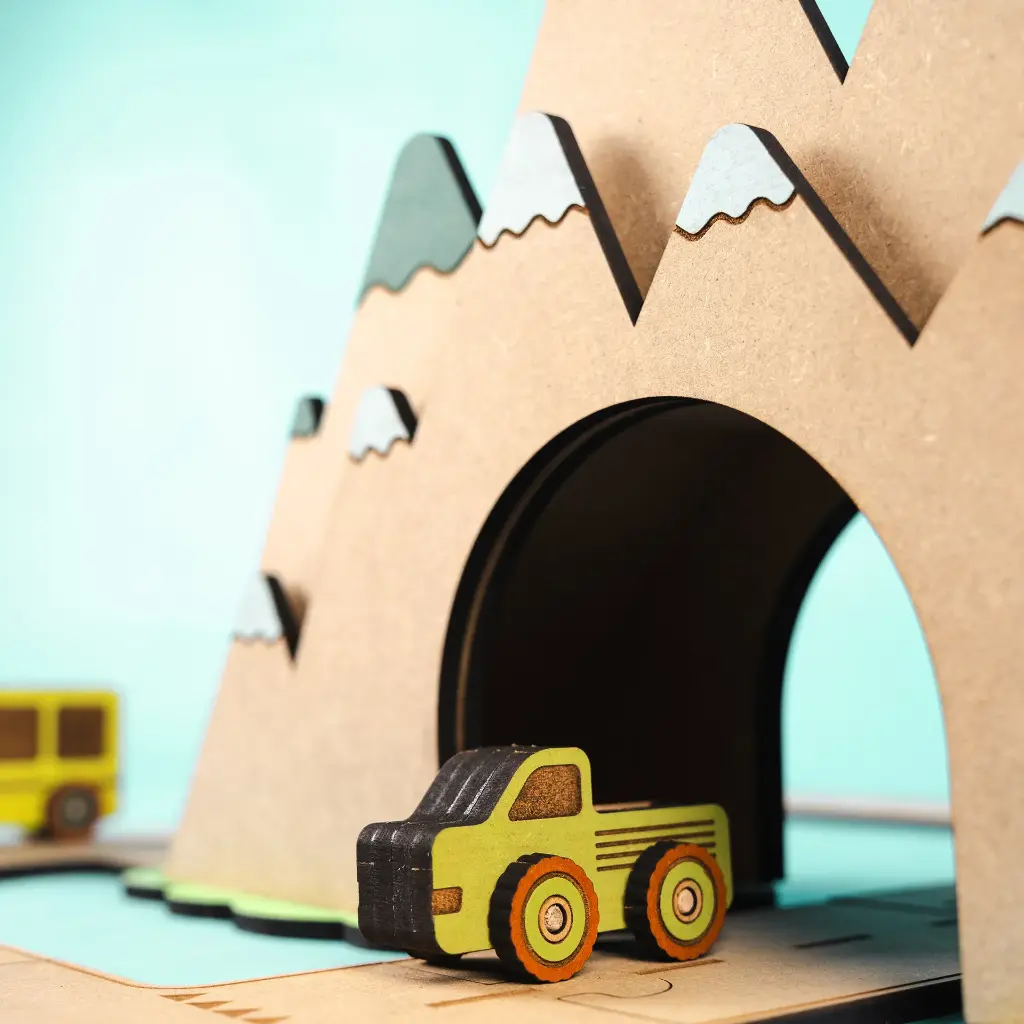 Crateit Town - Wooden toy - Around The Mountain