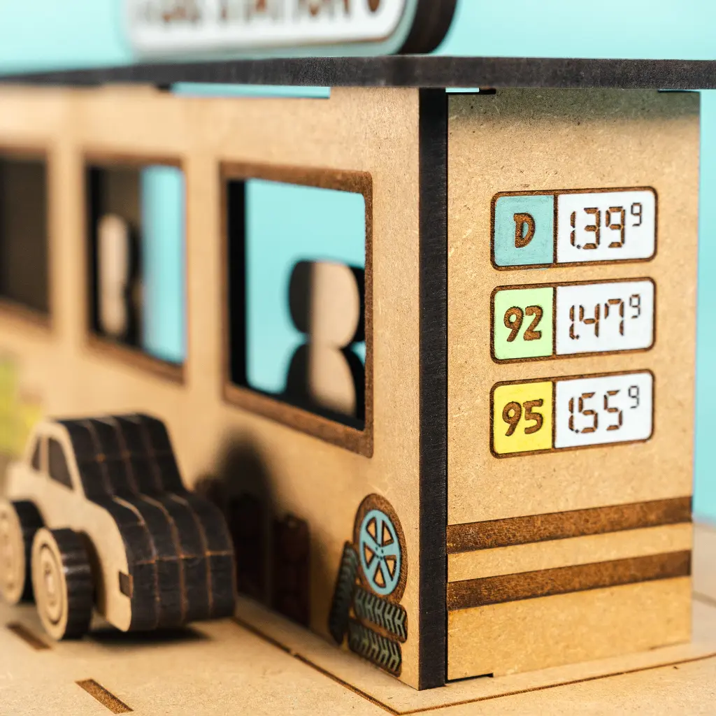 Crateit Town - Wooden toy - City Gas Station