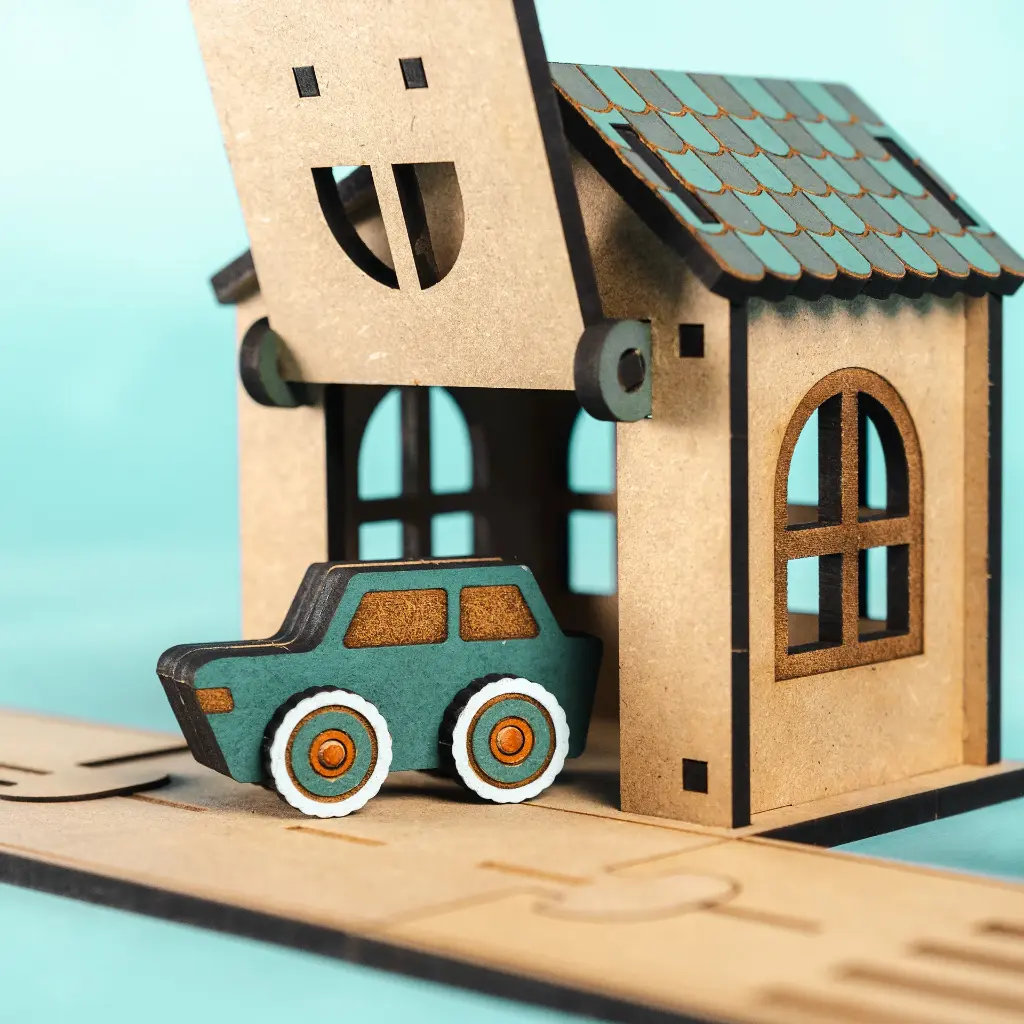 Crateit Town - Wooden toy - Crossroad Cottage