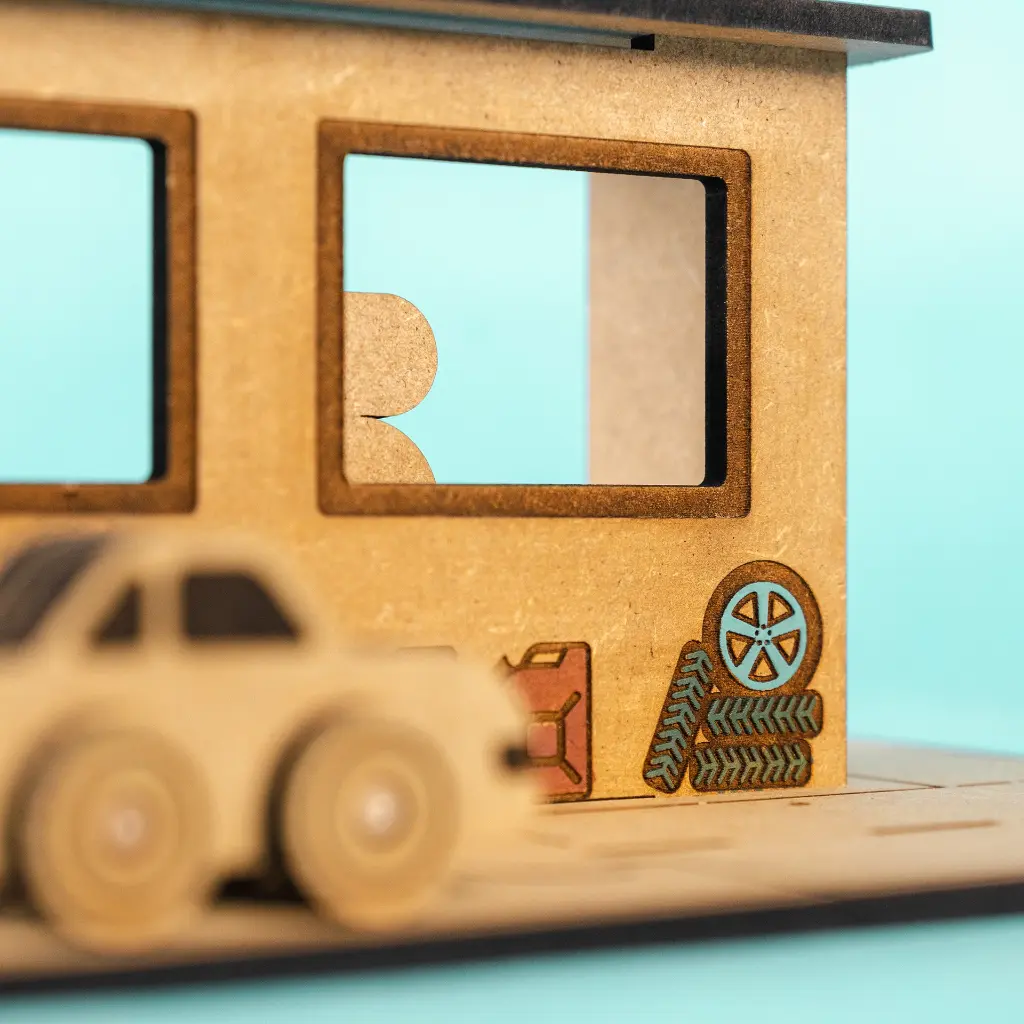 Crateit Town - Wooden toy - City Gas Station