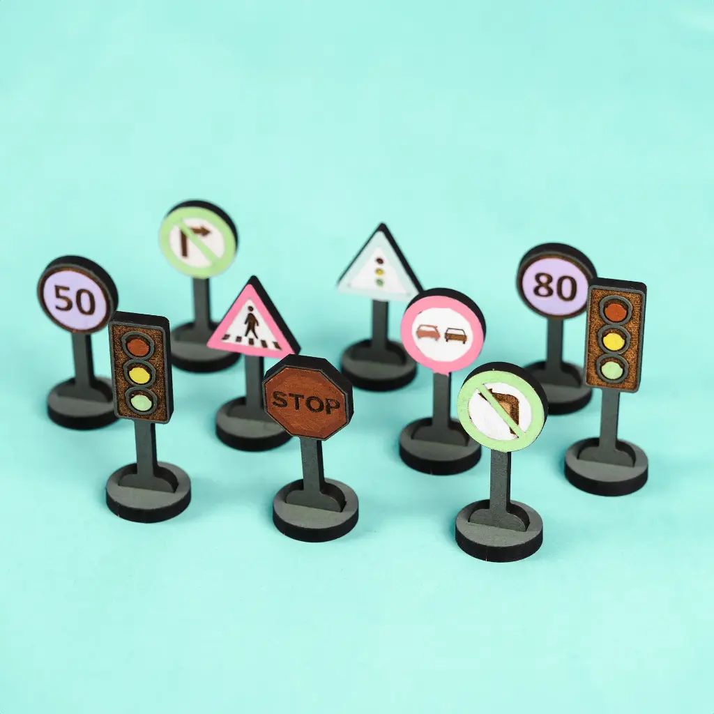 Crateit Town - Wooden toy - Traffic & Road Signs Pack